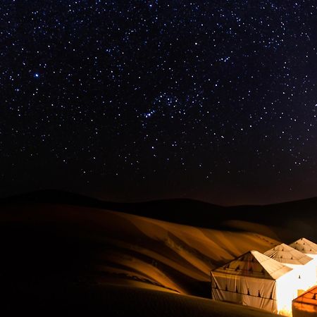 Sahara Dunes Luxury Camp Merzouga Extérieur photo