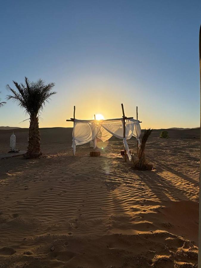Sahara Dunes Luxury Camp Merzouga Extérieur photo