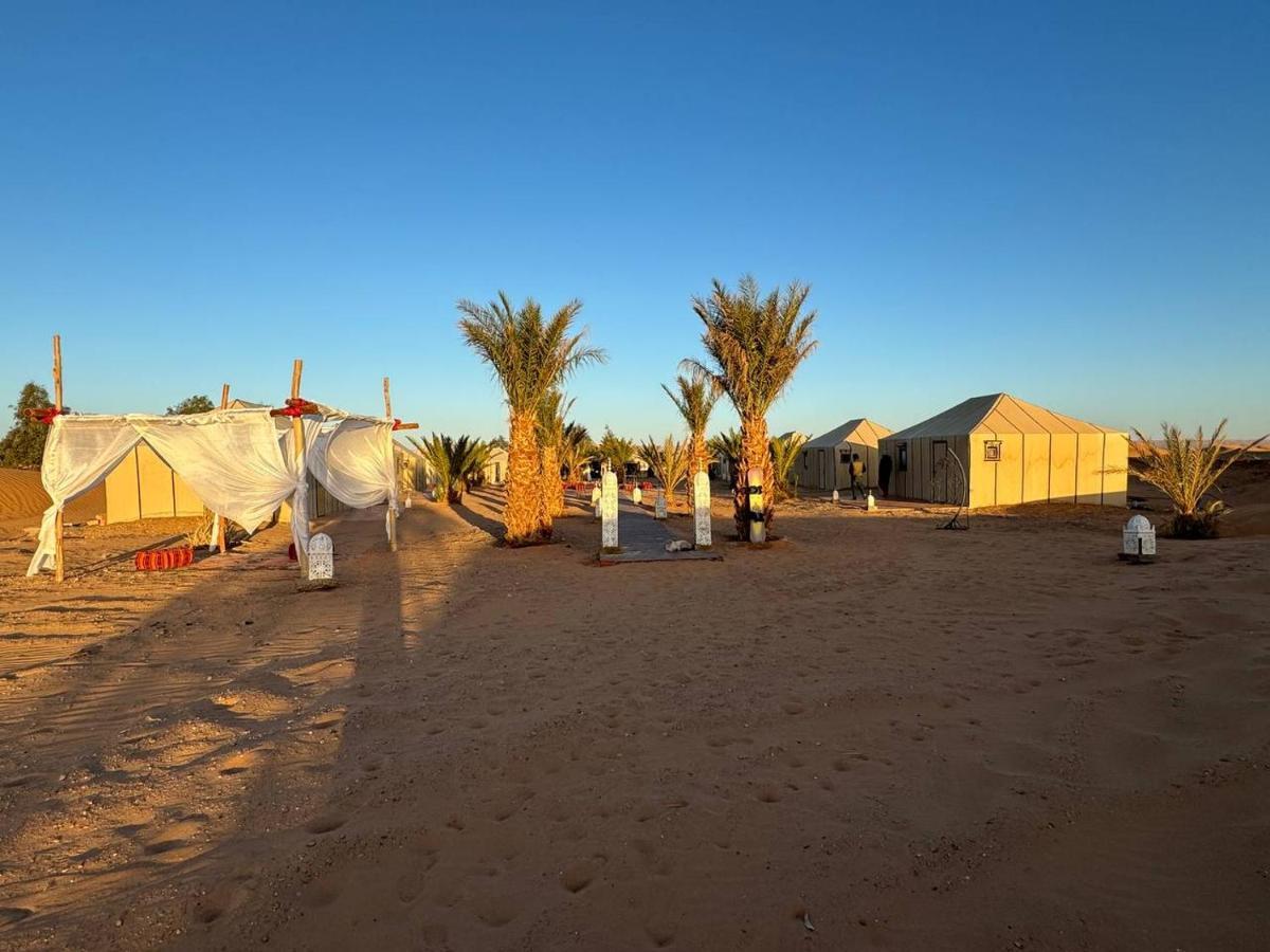 Sahara Dunes Luxury Camp Merzouga Extérieur photo