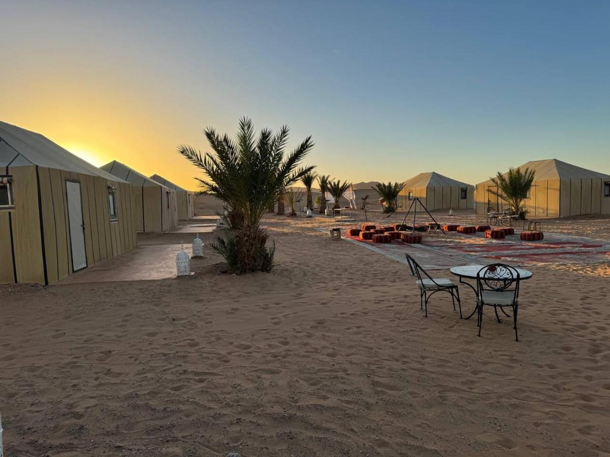 Sahara Dunes Luxury Camp Merzouga Extérieur photo