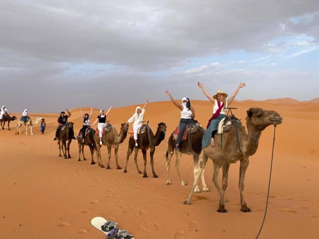 Sahara Dunes Luxury Camp Merzouga Extérieur photo